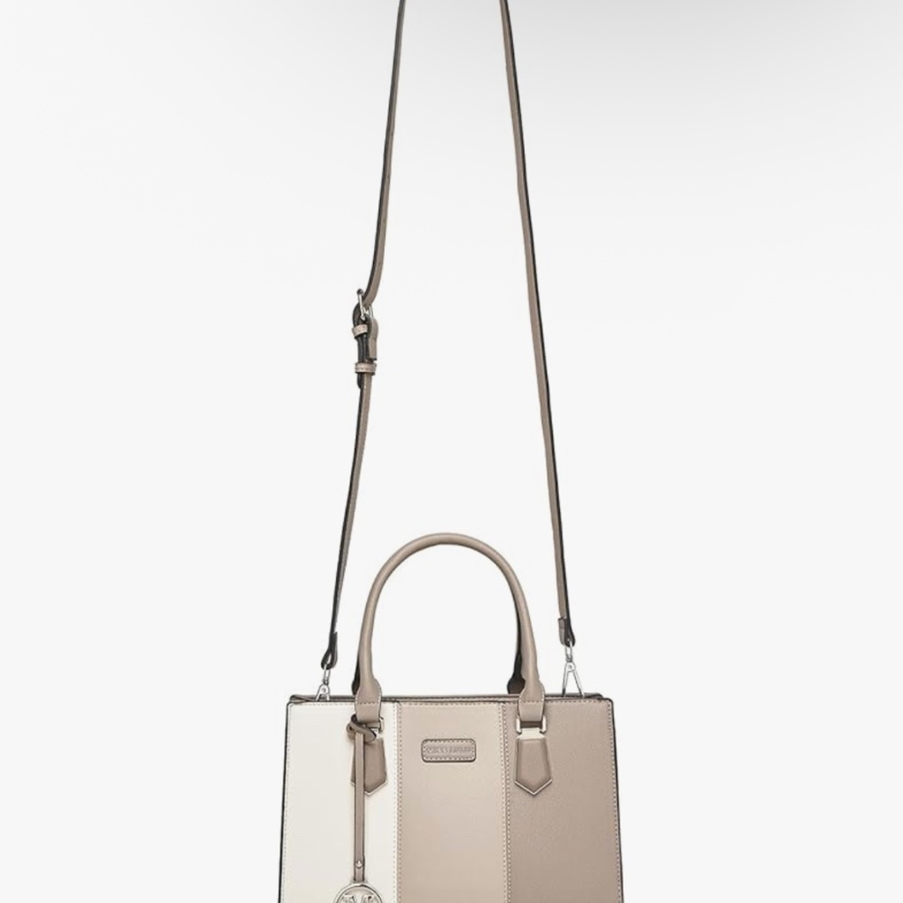 Bags - Picture 6 of 8